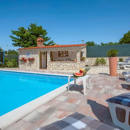 Holiday Edo Nedeščina